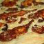 Пицца с лисичками и сыровяленой колбасой