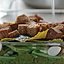 Фасоль, соленая с чесноком и ржаным хлебом
