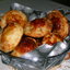 Слоеные пирожки с индейкой карри и беконом