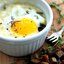 Печеная яичница с пармезаном и прованскими травами