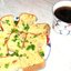 Кекс с мясом сыром и зеленым луком