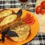 Мясной рулет с моцареллой и помидорами