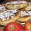 Жареные пирожки с яблоками и корицей