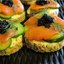Закуска-канапе с лососем, огурцом и чёрной икрой