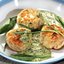 Куриные котлеты с соусом из щавеля