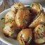 Ароматный молодой картофель с чесночным маслом