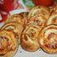 Слоеные улитки-ассорти с курицей и сыром