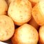 Безглютеновые маффины Пау ди кейжу с кусочками сыра