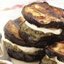Жаренные на гриле баклажаны с сыром и соусом песто