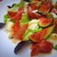 Салат с инжиром, сыровяленной ветчиной и козьим сыром