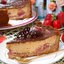 Карамельный сырник с клубникой