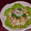 Вкусный салат с ветчиной, сыром, помидорами и сухариками
