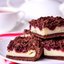 Шоколадный пирог с творогом и вишней