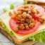 Топленый жир и шкварки из куриной кожи