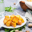 Запеченный картофель с чесночным маслом и пармезаном