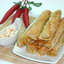 Сигариллы из теста Фило с мясным фаршем и сливочным соусом из голубого сыра