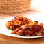 Куриные бедрышки с яблочно-чесночным пюре
