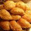 Закусочные пирожки с курицей в белом соусе