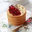 Говяжья печень с розмариновым маслом и желе из брусничного соуса