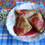Блинчики с яблоками и клюквенным соусом