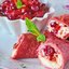 Блины из запеченной свеклы с маскарпоне и клюквой