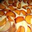 Пирог с персиками и творожным кремом