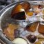 Сливы, маринованные с чесноком