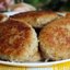 Рыбные котлеты с картофелем и сливочным маслом