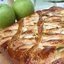 Ватрушка с яблоком и вареньем