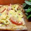 Пицца с курицей и овощами