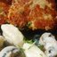 Куриное филе в панировке и ньокки в чесночно-грибном соусе