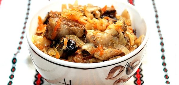 Бигос из квашеной капусты