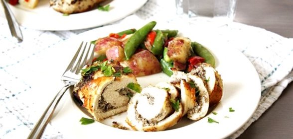 Грудка, фаршированная грибами и сыром