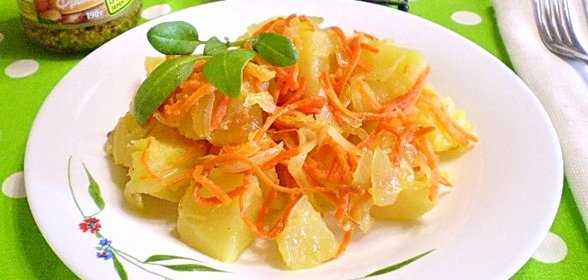 Картошка с морковью и луком
