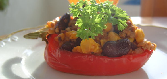 Перцы фаршированные с а-ля соусом chili con carne