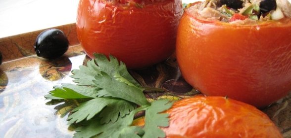 Марроканские помидоры, фаршированные тунцом