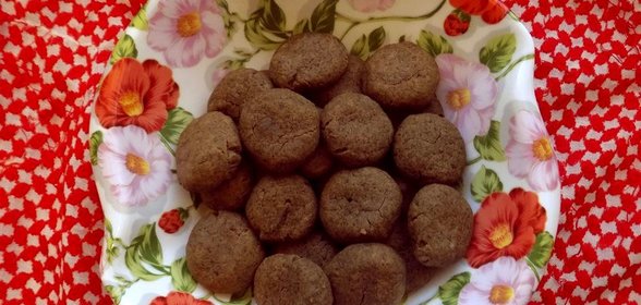 Шоколадное печенье с джемом