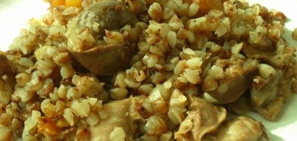 Куриные желудки в горшочках