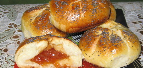 Булочки с повидлом