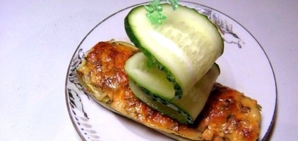 Фаршированные лодочки из кабачков