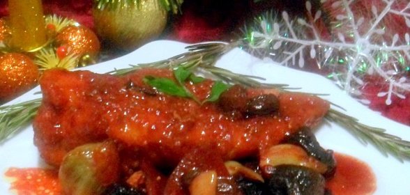 Куриное филе под пикантным соусом Новогодний маскарад