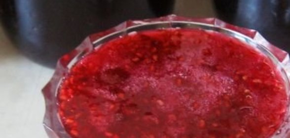 Соус из томатов с горошком для спагетти