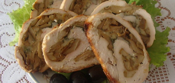 Куриный рулет с грибами