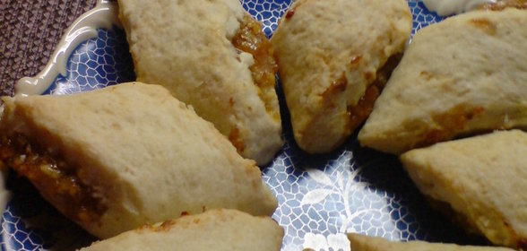 Печенье Рулетики с абрикосовым вареньем и миндалём