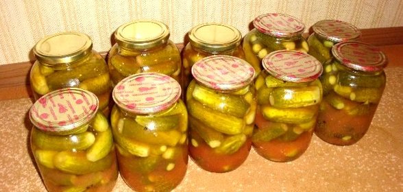 Консервированные огурцы с кетчупом