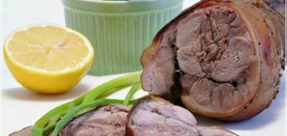 Рулет из рульки в маринаде из ткемали и горчицы