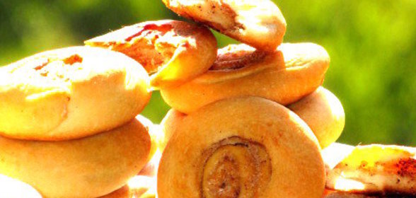 Печенье слоистое с тхинно коричной начинкой