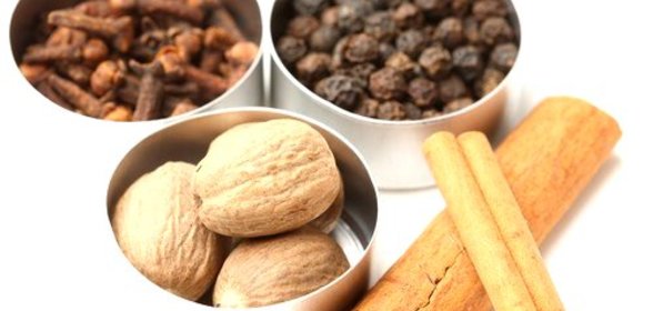 Традиционная французская смесь четырех специй