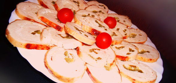 Куриный Рулет с Fitaki и солеными огурчиками)))