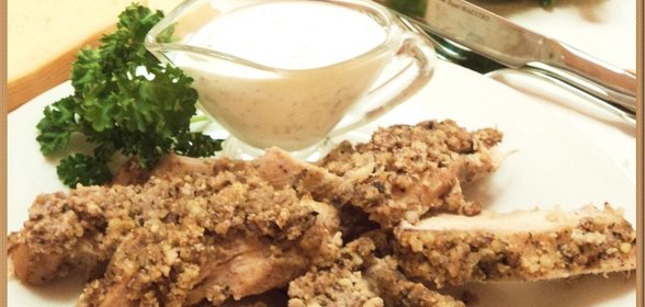 Куриное филе в ореховой корочке с мятным соусом